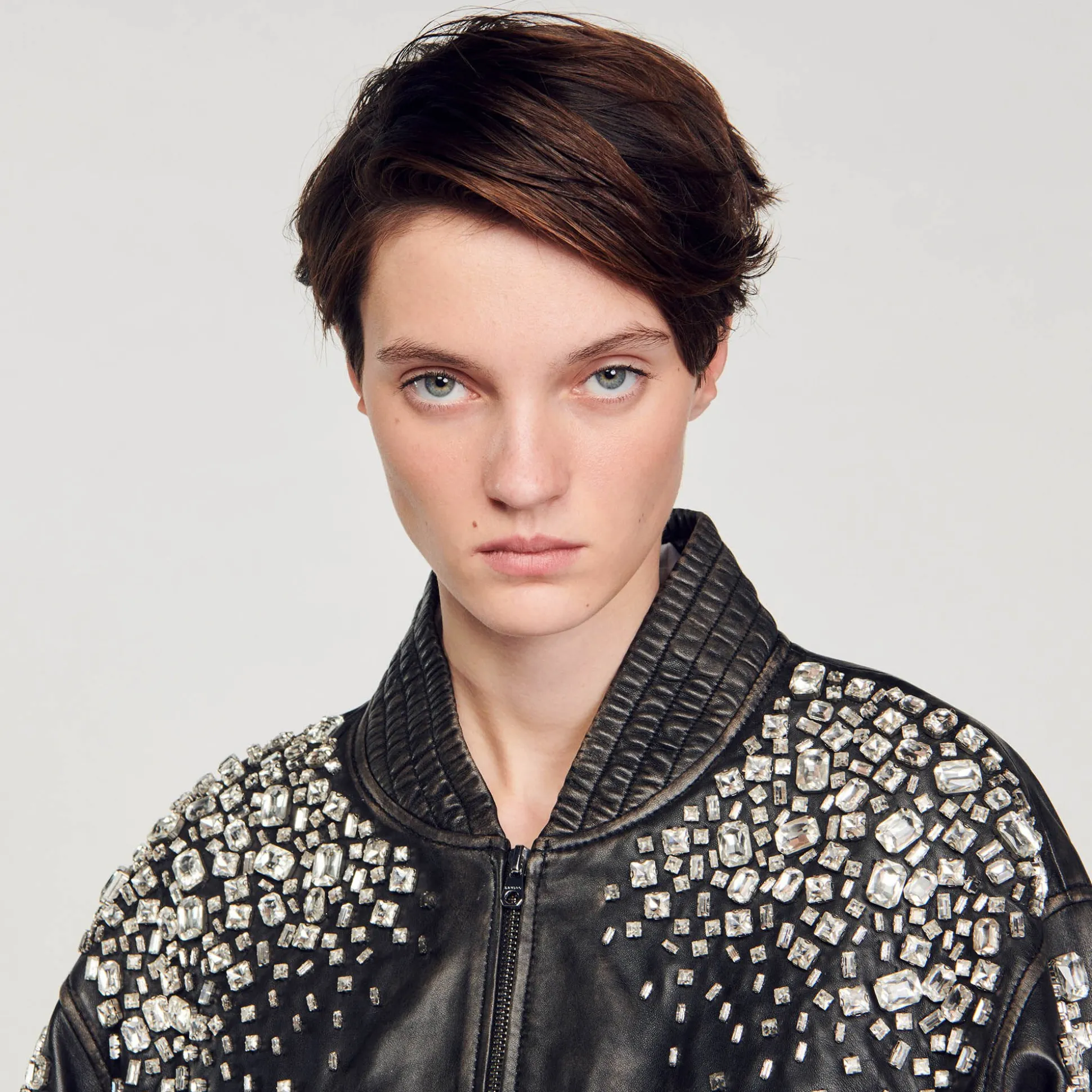 Blouson En Cuir Orné De Cristaux