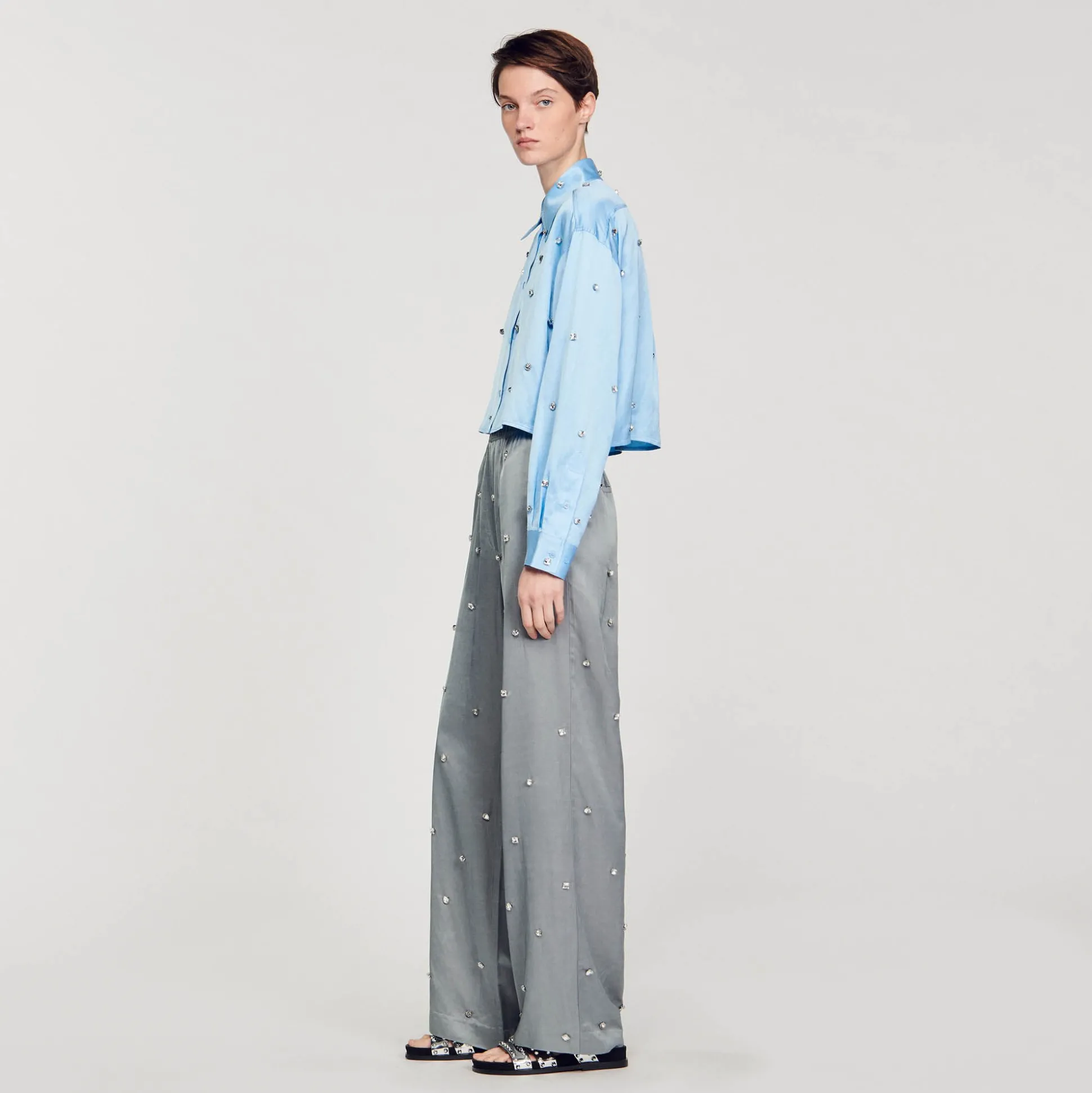 Chemise Satinée Ornée De Strass