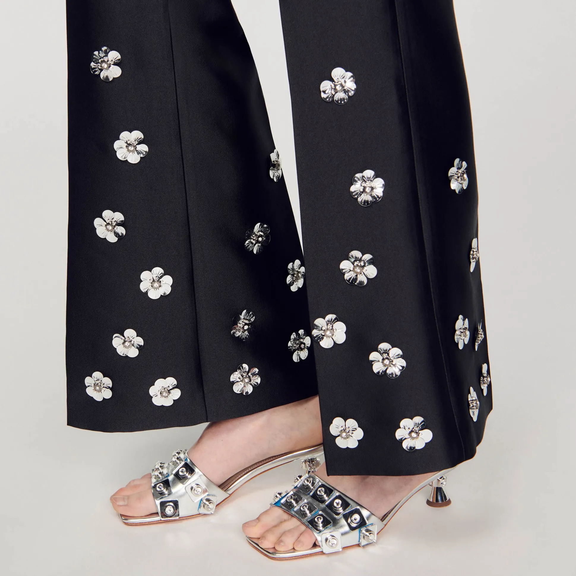 Pantalon Satiné Orné De Sequins