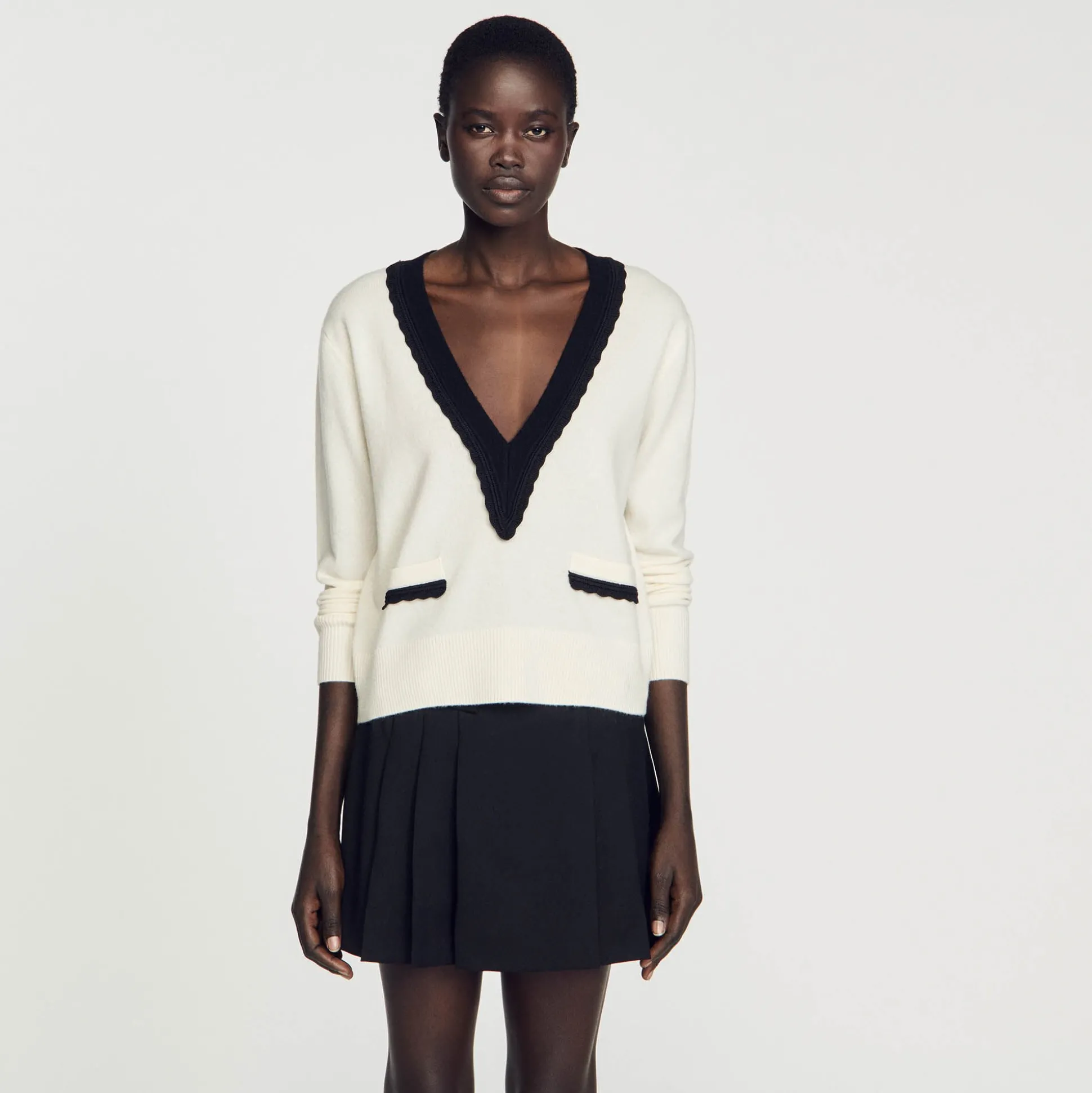 Pull Col V Bicolore En Laine