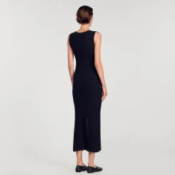 Robe Longue Ornée De Bijoux Strassés