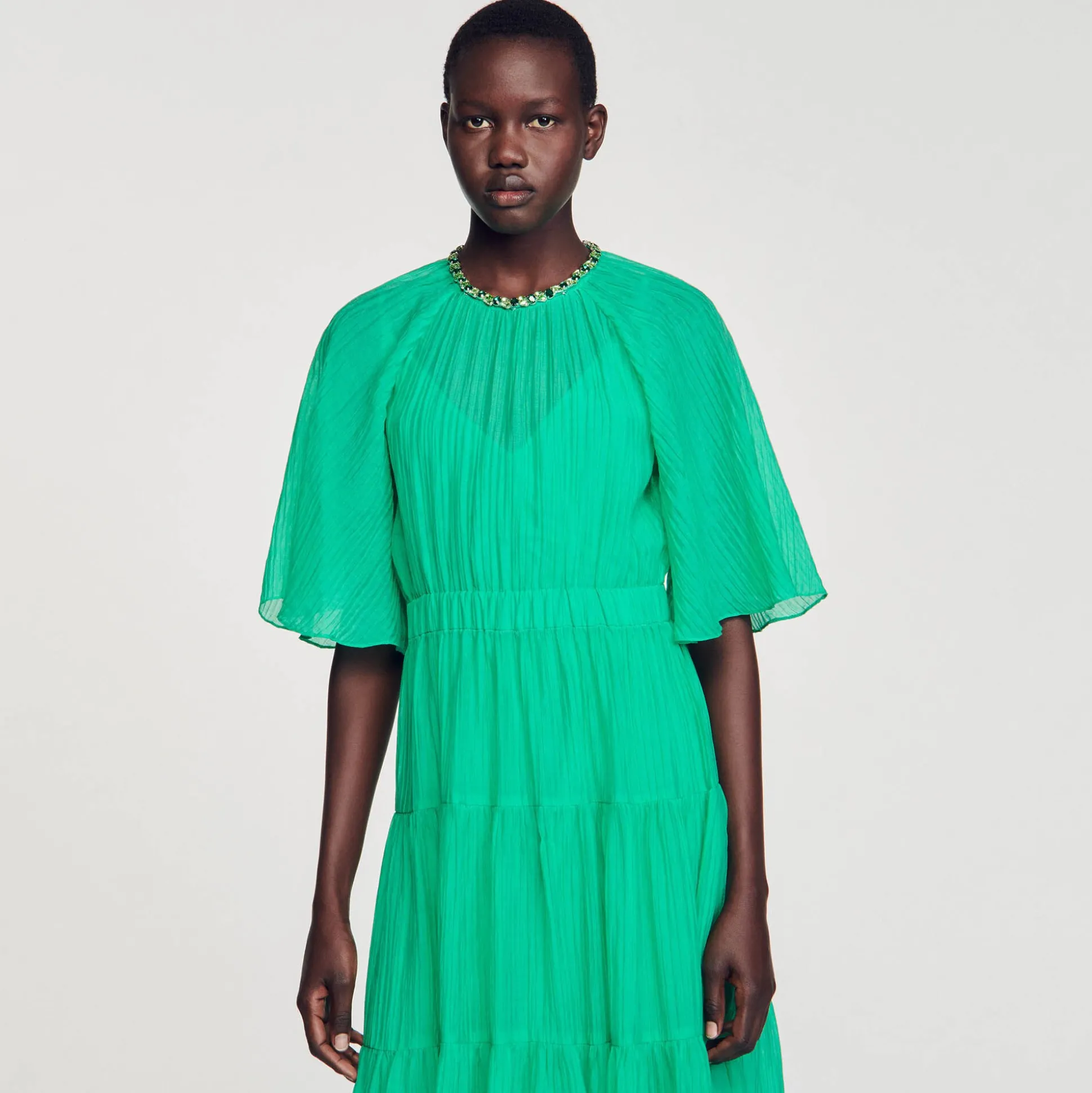 Robe Midi à Col Strassé
