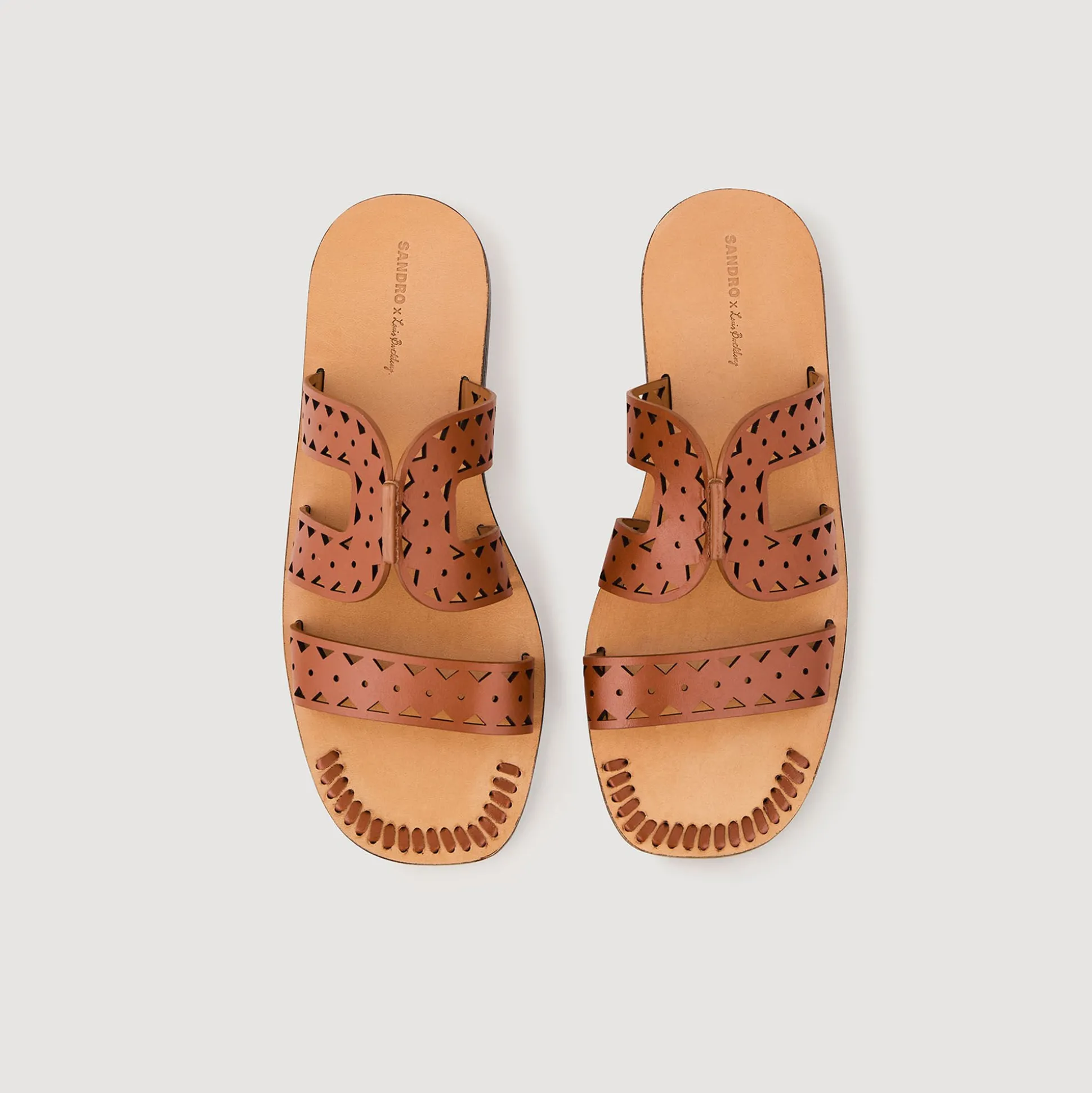 Sandales Plates En Cuir Perforé